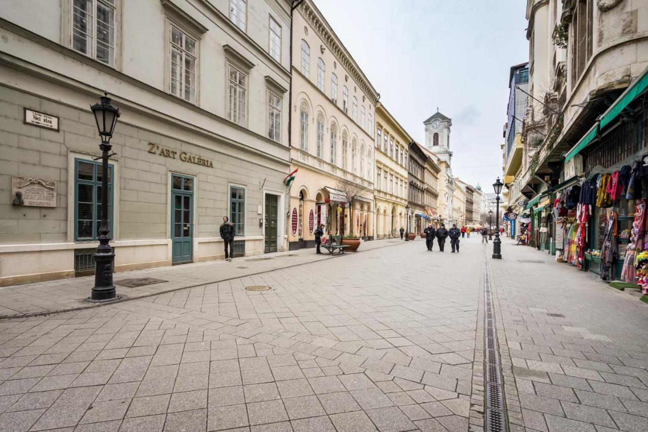 Pyvo Street With Balcony By Nw Budapeszt